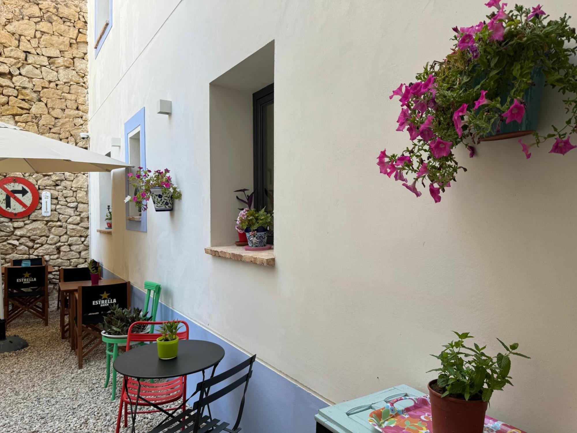 Casa Don Pelayo Boutique Apartments & Cafe Valderrobres Esterno foto